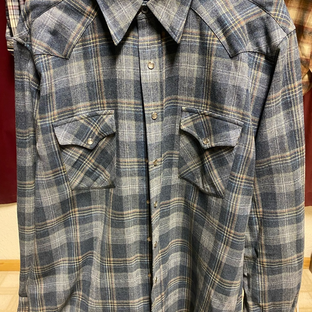 Pendleton virgin wool XL Long men’s shirt